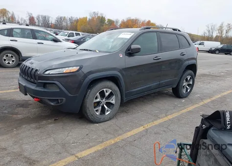 2014 Jeep Cherokee Trailhawk z USA, uszkodzony, nr VIN 1C4PJMBS8EW211436